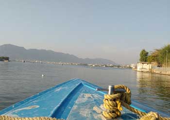 boating-in-ana-sagar-lake